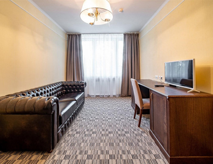 2-комнатный номер улучшенный с 1 двуспальной кроватью - Отель «Дубна» (Корпус 1)