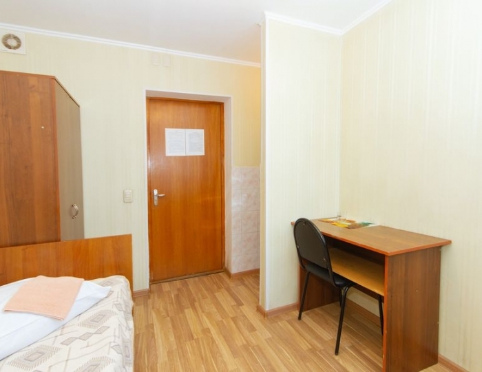 Одноместный эконом с душем (туалет на этаже) - Отель «Шарья»