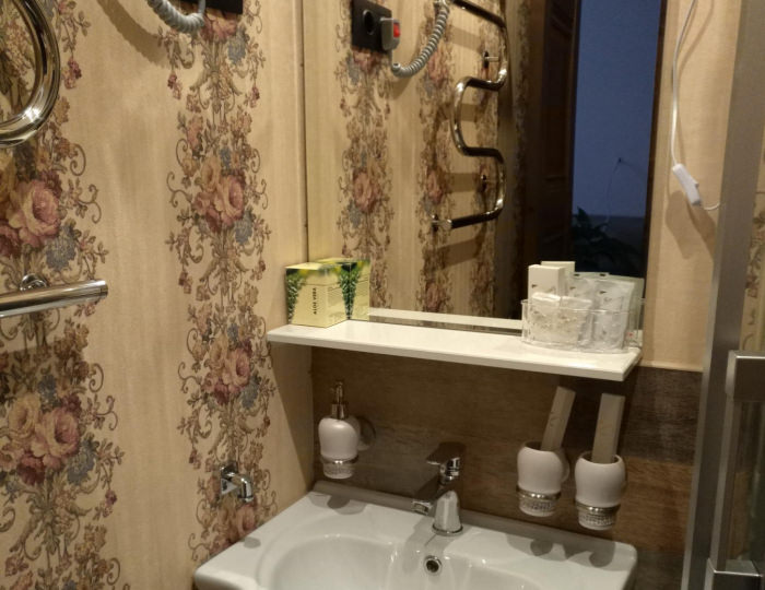 Номер люкс с 1 двуспальной кроватью - Мини-отель «Мираж» Москва