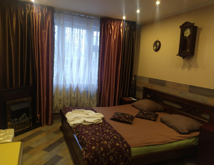 Номер делюкс улучшенный с 1 двуспальной кроватью - Мини-отель «Мираж» Москва