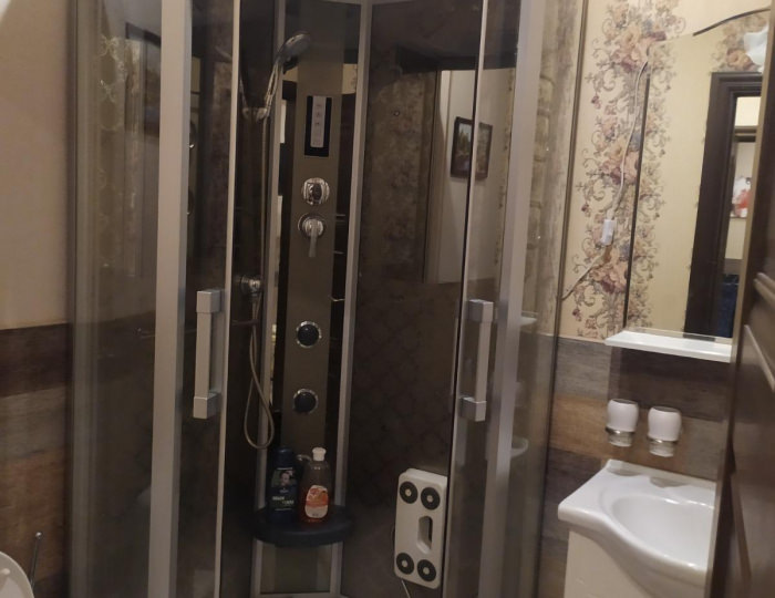 Номер делюкс улучшенный с 1 двуспальной кроватью - Мини-отель «Мираж» Москва