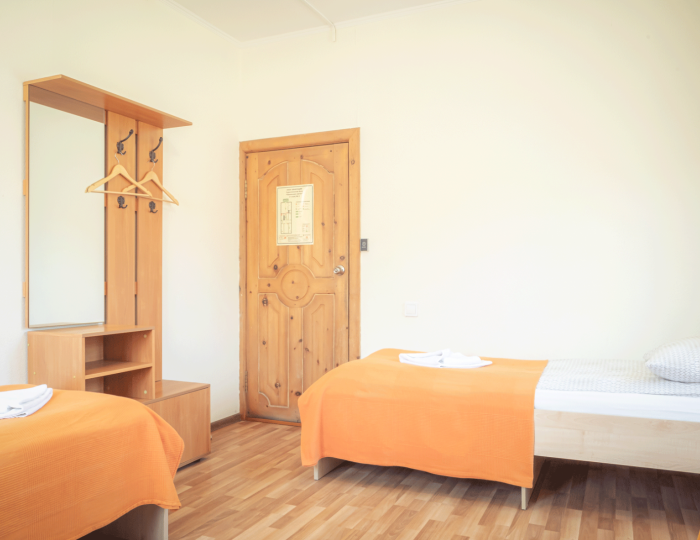 Номер стандарт эконом с 3 односпальными кроватями - База отдыха «Ковчег» Усть-Кокса