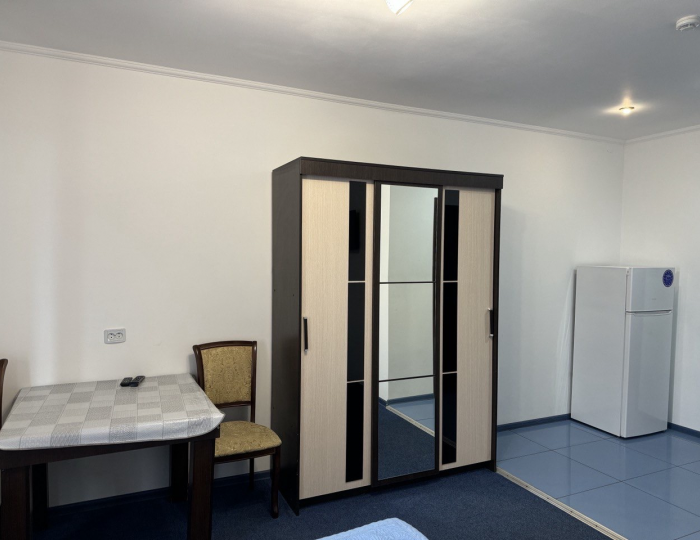 Номер улучшенный стандарт с 1 двуспальной кроватью - Отель «Престиж» Астрахань