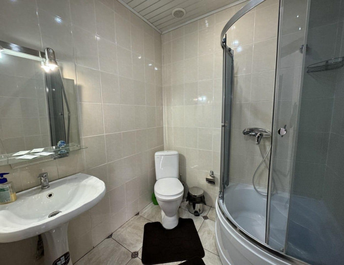 Номер улучшенный стандарт с 1 двуспальной кроватью - Отель «Престиж» Астрахань