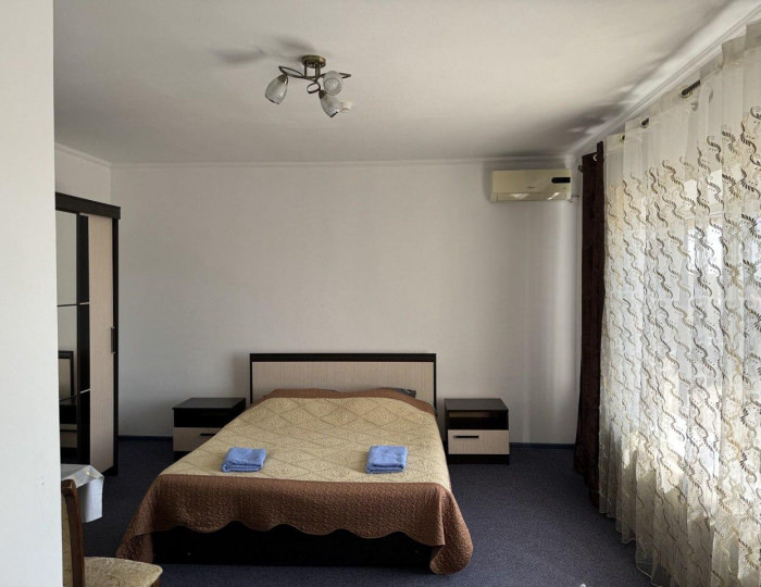 Номер улучшенный стандарт с 1 двуспальной кроватью - Отель «Престиж» Астрахань