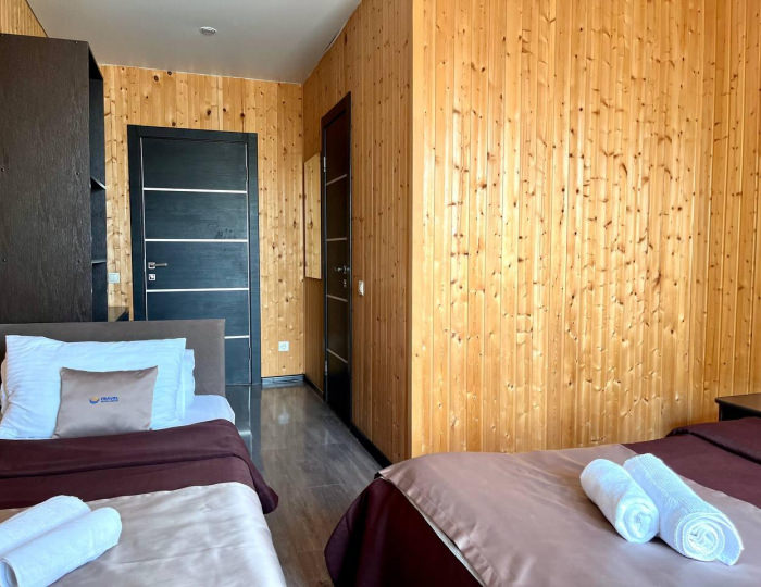 3-местный номер стандарт - Загородный отель «Горное Озеро от Травел Хотелс Антураж» Даховская