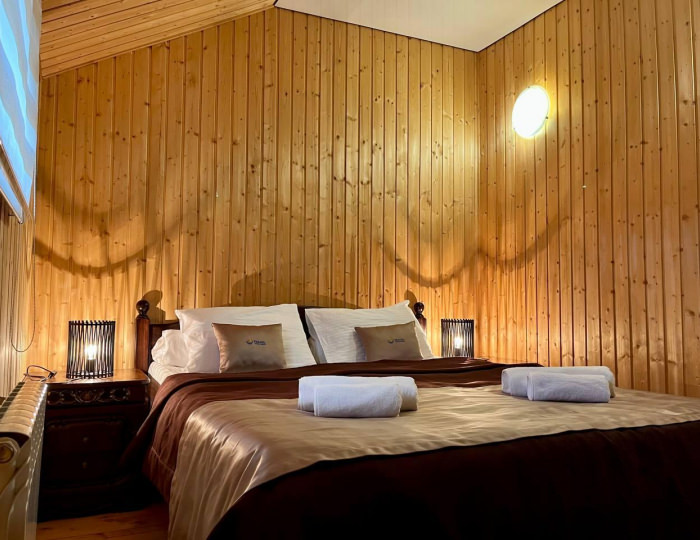 2-комнатный номер люкс улучшенный - Загородный отель «Горное Озеро от Травел Хотелс Антураж» Даховская