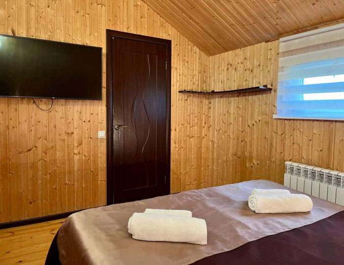 2-комнатный номер люкс улучшенный - Загородный отель «Горное Озеро от Травел Хотелс Антураж» Даховская