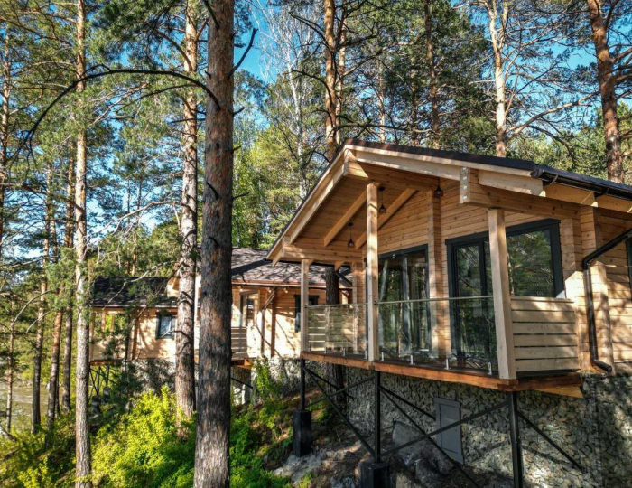 Загородный отель AYAT river / АЯТ ривер Манжерок