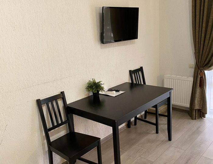 Номер делюкс улучшенный с 1 двуспальной кроватью - Загородный отель «Каштан» Даховская