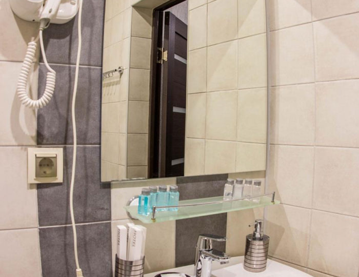 Номер делюкс улучшенный с 1 двуспальной кроватью - Загородный отель «Каштан» Даховская