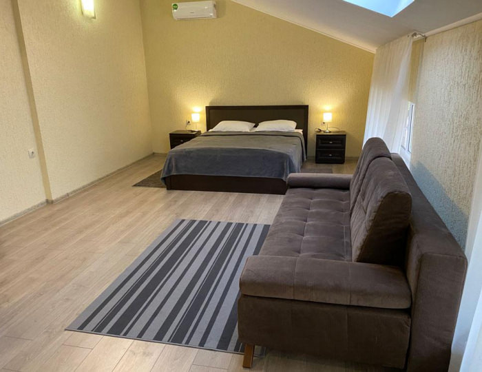 4-местный номер стандарт (мансарда) - Загородный отель «Каштан» Даховская