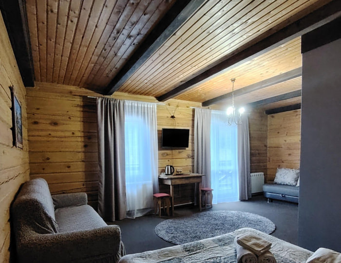 Комната комфорт семейная с 1 двуспальной кроватью - Гостевой дом «Горная Пчела» Белокуриха