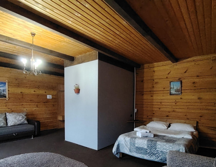 Комната комфорт семейная с 1 двуспальной кроватью - Гостевой дом «Горная Пчела» Белокуриха