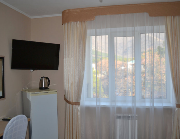 Улучшенный 2-местный без балкона с доп.местом 4 этаж - Отель «Дарья» Геленджик