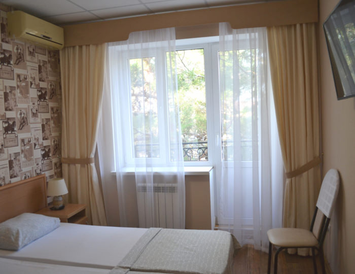 Улучшенный 2-местный с балконом 4 этаж - Отель «Дарья» Геленджик