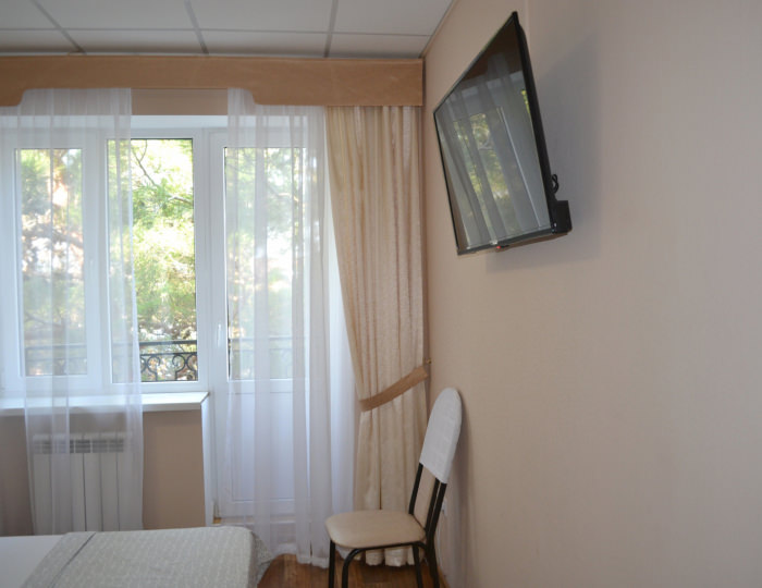 Улучшенный 2-местный с балконом 4 этаж - Отель «Дарья» Геленджик