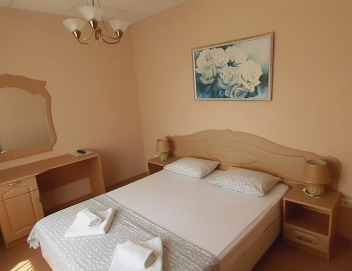 Улучшенный 2-местный 2-комнатный 4 этаж - Отель «Дарья» Геленджик