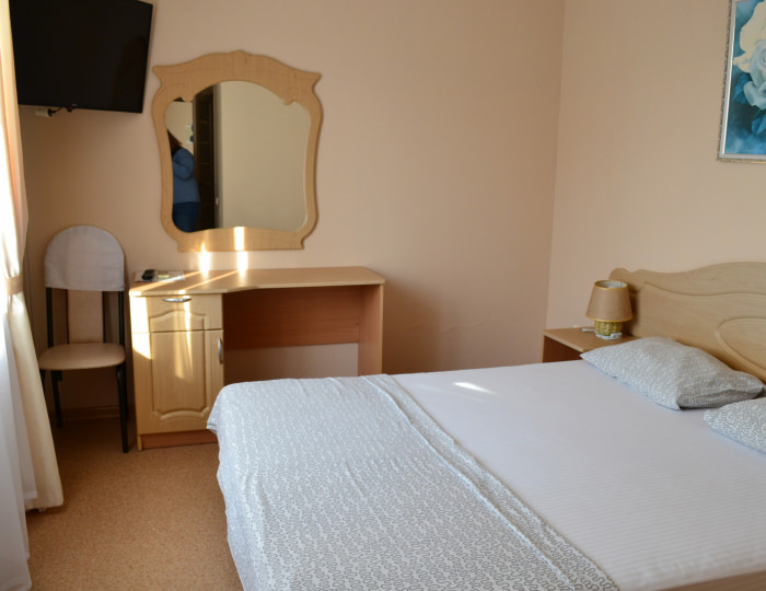 Улучшенный 2-местный 2-комнатный 4 этаж - Отель «Дарья» Геленджик