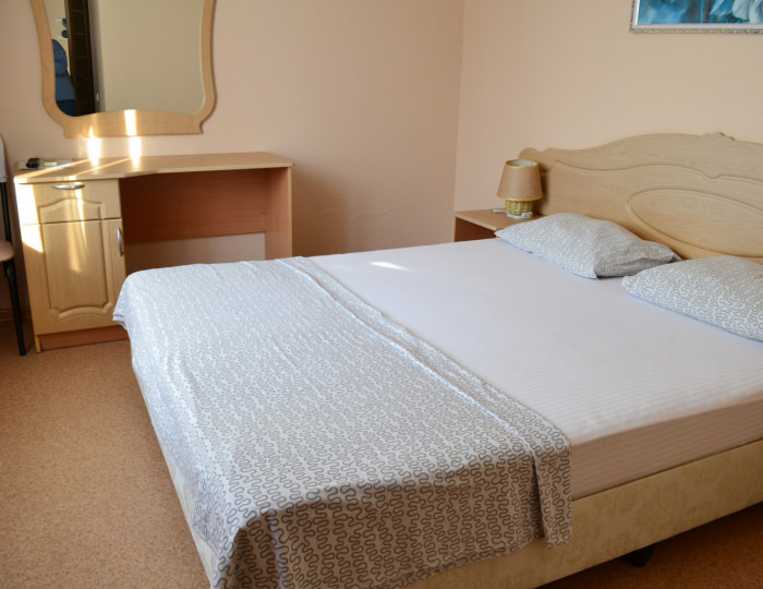 Улучшенный 2-местный 2-комнатный 4 этаж - Отель «Дарья» Геленджик