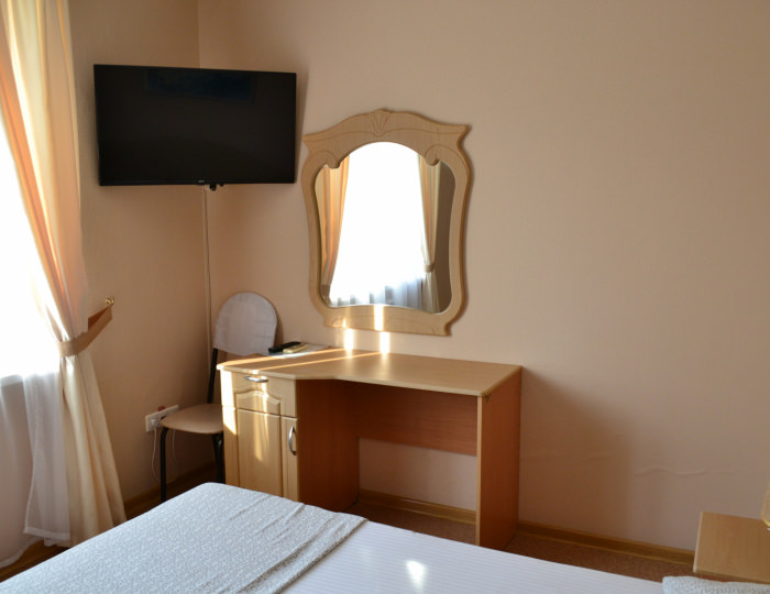 Улучшенный 2-местный 2-комнатный 4 этаж - Отель «Дарья» Геленджик