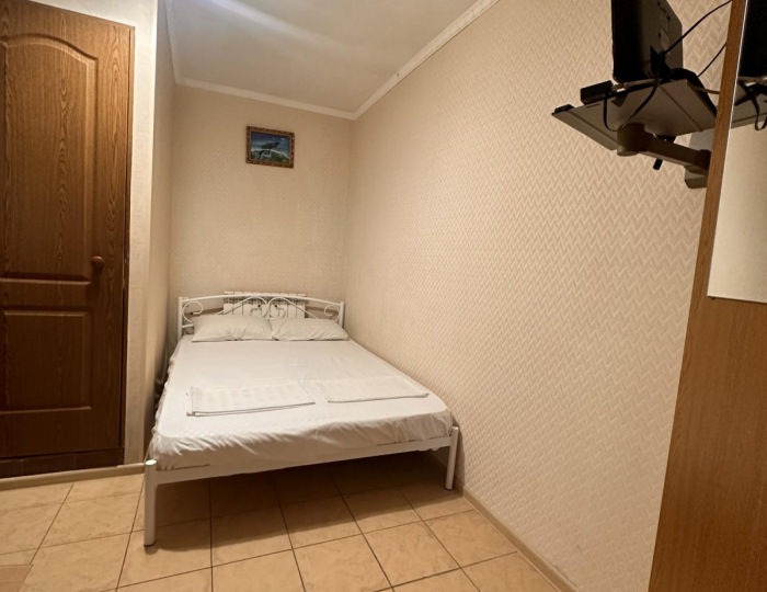 Номер стандарт с 1 двуспальной кроватью - Гостевой дом «Изабелла» Геленджик