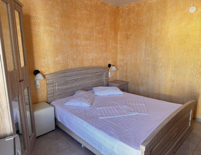 2-комнатный номер люкс семейный - Гостевой дом «Изабелла» Геленджик