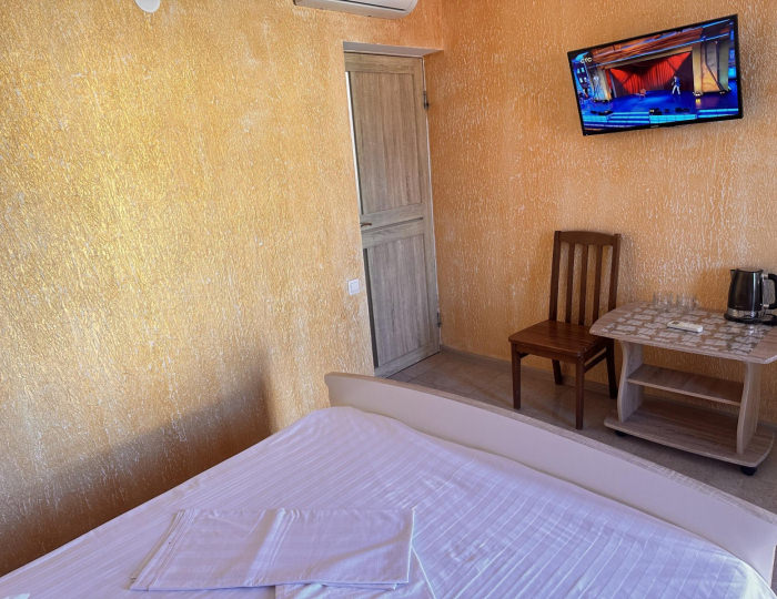 2-комнатный номер люкс семейный - Гостевой дом «Изабелла» Геленджик