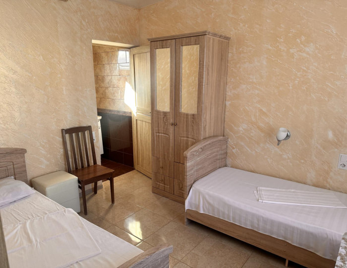 2-комнатный номер люкс семейный - Гостевой дом «Изабелла» Геленджик