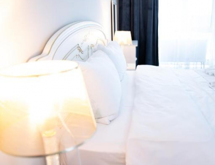 Номер полулюкс с 1 двуспальной кроватью с балконом - Отель «Пирамида» Борисовка