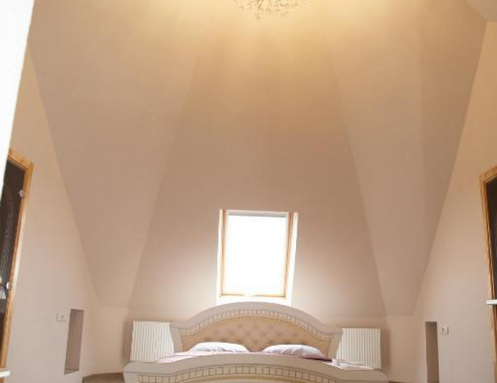 Номер люкс с 1 двуспальной кроватью (мансарда) - Отель «Пирамида» Борисовка