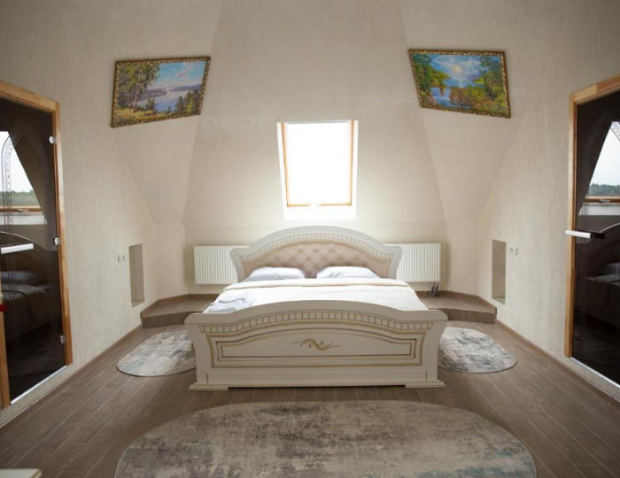 Номер люкс с 1 двуспальной кроватью (мансарда) - Отель «Пирамида» Борисовка