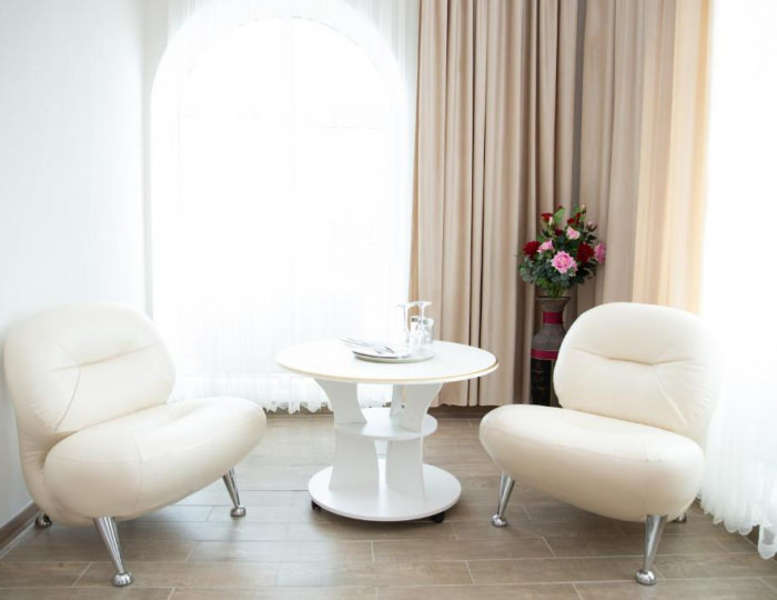 Номер улучшенный люкс с 1 двуспальной кроватью - Отель «Пирамида» Борисовка