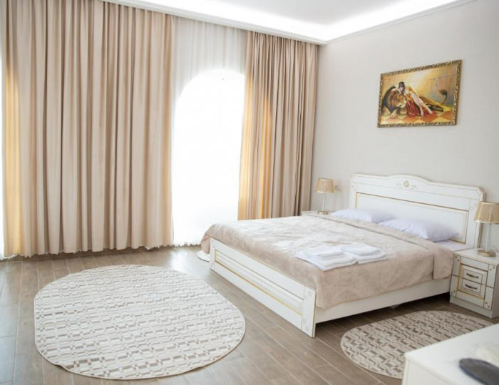 Номер улучшенный люкс с 1 двуспальной кроватью - Отель «Пирамида» Борисовка