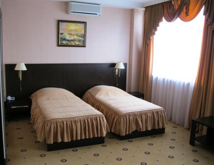 Номер полулюкс с 2 односпальными кроватями (с завтраком) - Гостиница «Профит» Тула