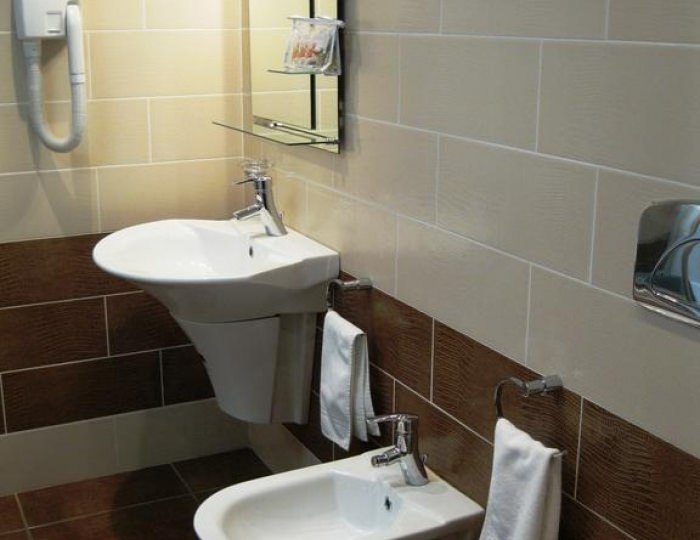 Номер люкс с 2 односпальными кроватями (с завтраком) - Гостиница «Профит» Тула