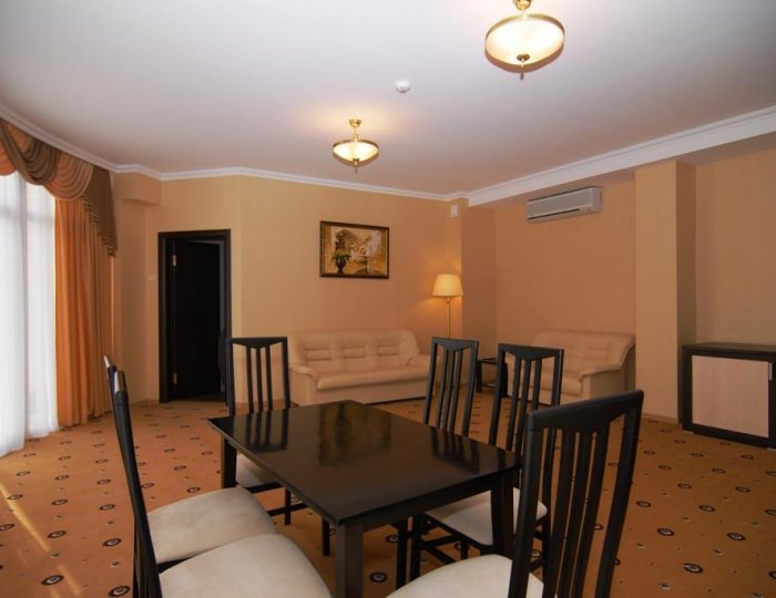 Номер люкс с 1 двуспальной кроватью (с завтраком) - Гостиница «Профит» Тула