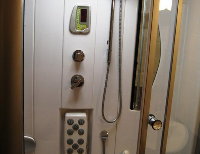 Номер люкс с 1 двуспальной кроватью (с завтраком) - Гостиница «Профит» Тула