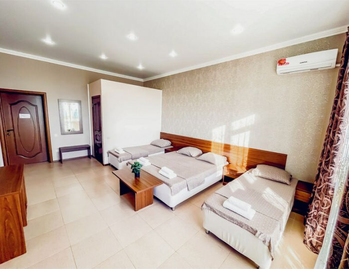 комфорт 4-местный с балконом - Гостевой дом «Вилла Альта» Геленджик