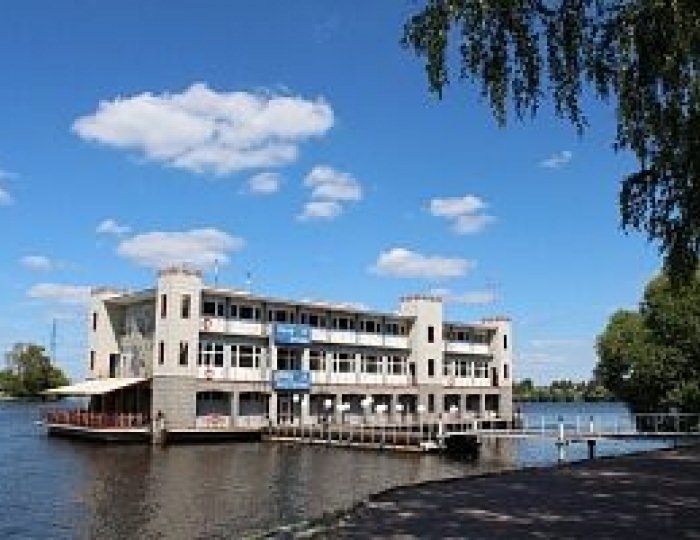 Отель «Парусный Клуб Водник» Долгопрудный