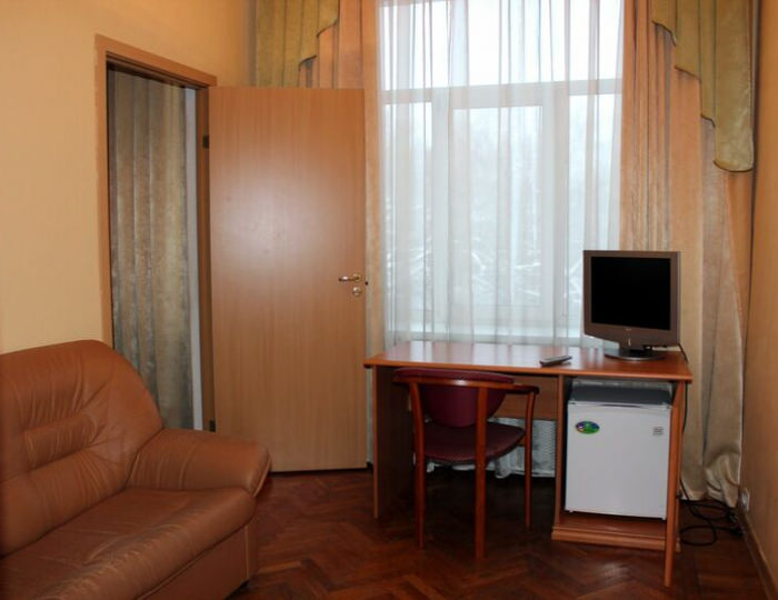 люкс 2-комнатный - Отель «Учебный центр профсоюзов» Дубровский