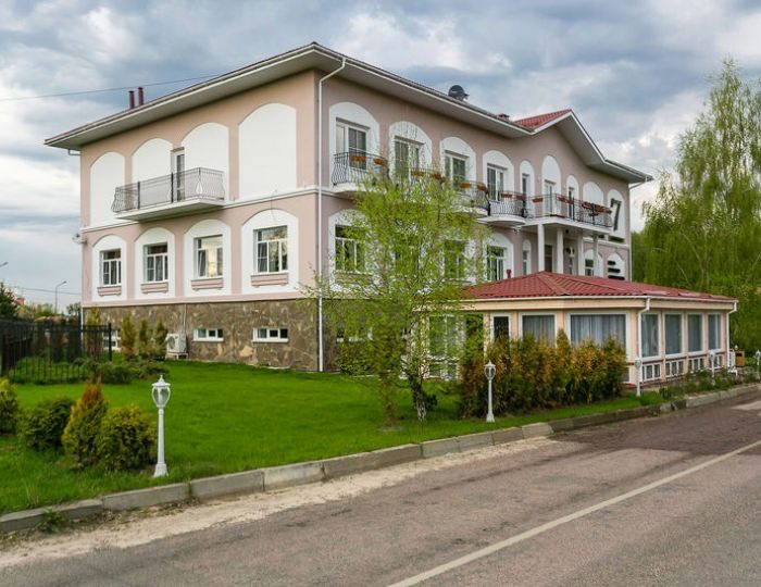 Отель «Золотая семерка» Семивраги