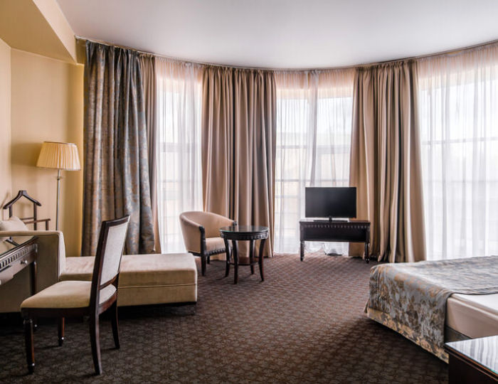 джуниор сюит - Отель «Грин Холл» Каменск-Уральский