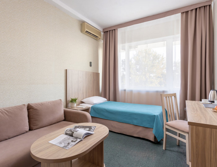 Семейный 2-местный 2-комнатный (кровать+диван) - Отель «Прометей Небуг»