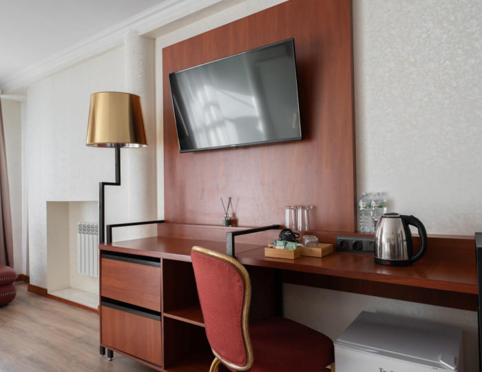 Номер люкс с 1 двуспальной кроватью - Отель «Москва Отель Холидеи Коллекшен» Картмазово