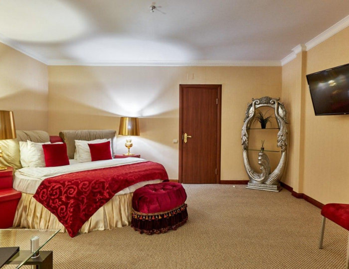 Номер люкс премиум - Отель «Москва Отель Холидеи Коллекшен» Картмазово