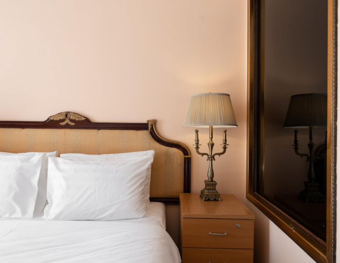 Номер люкс семейный - Отель «Москва Отель Холидеи Коллекшен» Картмазово