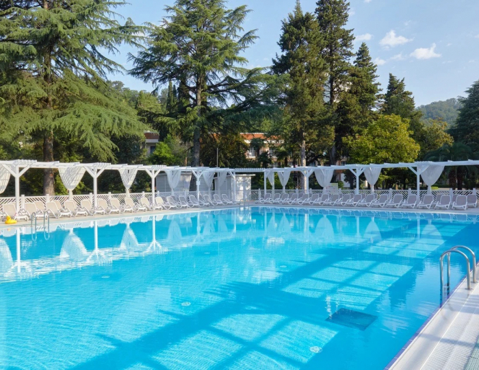 Отель Alean Family Sputnik / Алеан Фэмили Спутник