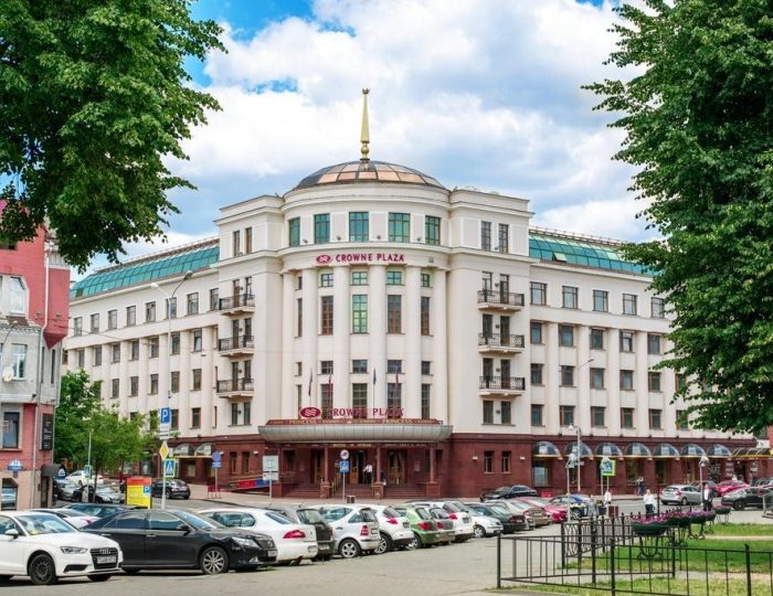 Отель Crowne Plaza Minsk / Краун Плаза Минск