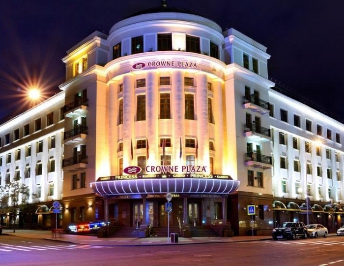Отель Crowne Plaza Minsk / Краун Плаза Минск